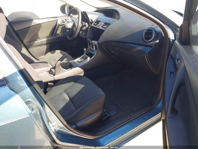 44560225 :رقم المزاد ، JM1BL1UG5B1457882 vin ، 2011 Mazda Mazda3 I Sport مزاد بيع