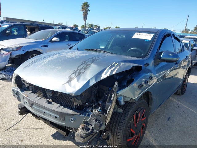 44560225 :رقم المزاد ، JM1BL1UG5B1457882 vin ، 2011 Mazda Mazda3 I Sport مزاد بيع