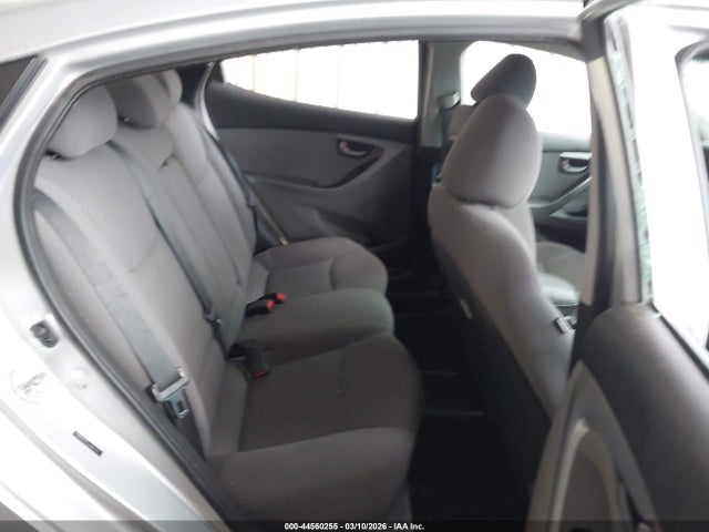 44560255 :رقم المزاد ، 5NPDH4AE7GH662375 vin ، 2016 Hyundai Elantra Se مزاد بيع