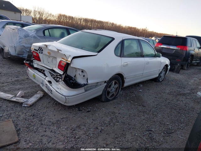1999 TOYOTA AVALON 4T1BF18B3XU312461 Photo 3