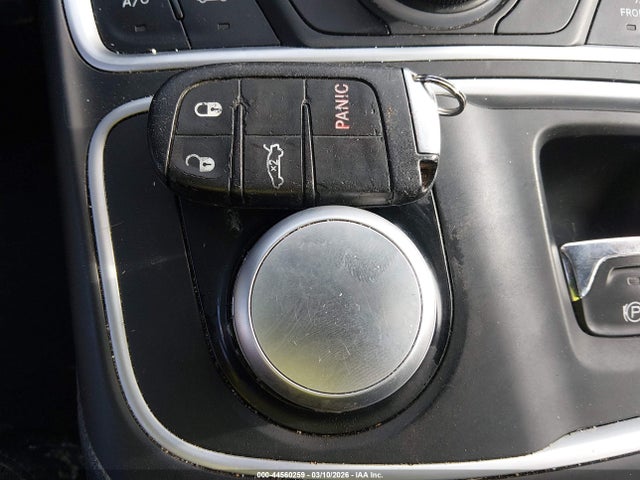 1C3CCCAB9GN167951 Chrysler 200 Limited