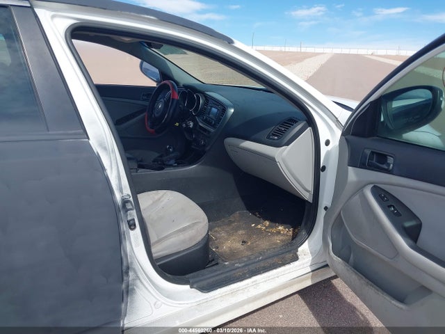 KNAGM4A76F5590588 KIA Optima Lx