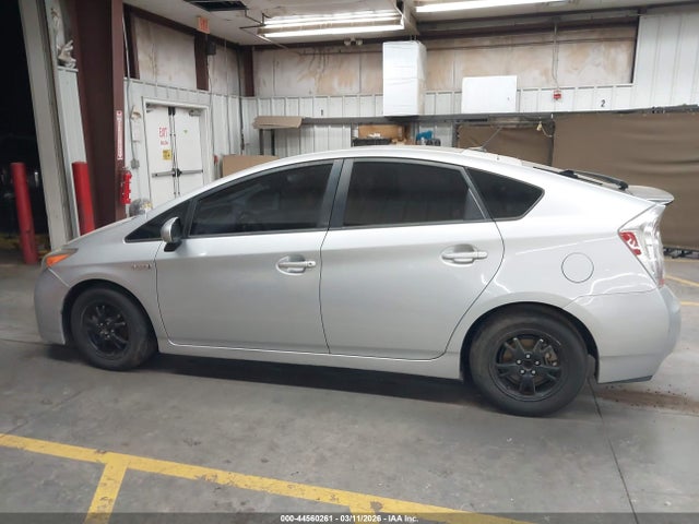 Toyota Prius Three 2015 JTDKN3DUXF0416879 Image 14