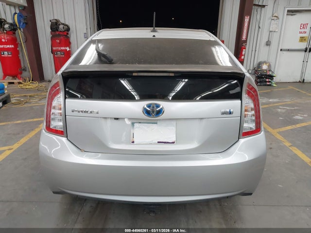 Toyota Prius Three 2015 JTDKN3DUXF0416879 Image 16