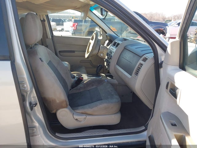 2008 Ford Escape Xlt მანქანა იყიდება აუქციონზე, vin: 1FMCU93Z38KC26366, აუქციონის ნომერი: 44560278