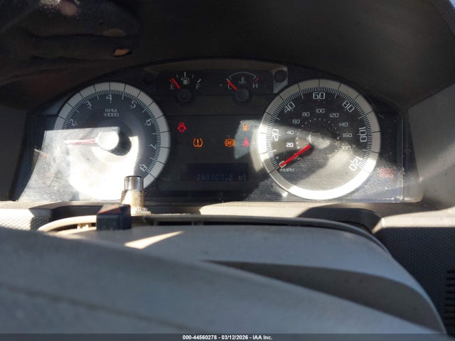 2008 Ford Escape Xlt მანქანა იყიდება აუქციონზე, vin: 1FMCU93Z38KC26366, აუქციონის ნომერი: 44560278