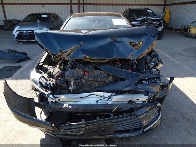 4T1R11AK5NU649668 Toyota CAMRY LE