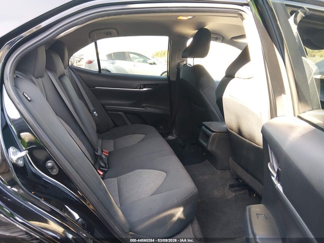 4T1R11AK5NU649668 Toyota CAMRY LE