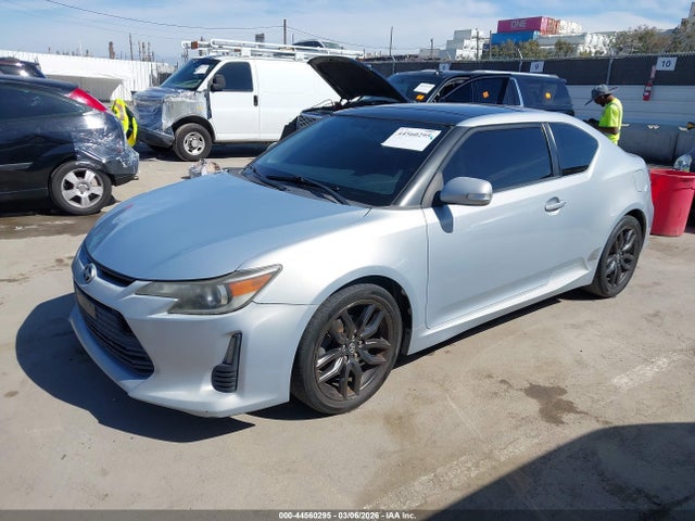 Scion Tc 10 Series 2014 JTKJF5C7XE3068166 Image 2