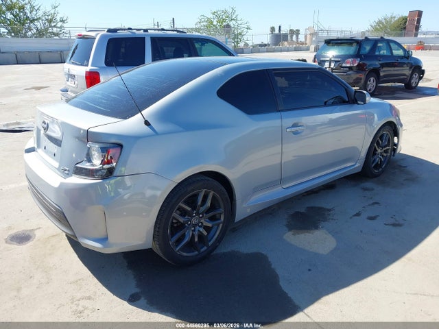 Scion Tc 10 Series 2014 JTKJF5C7XE3068166 Image 4