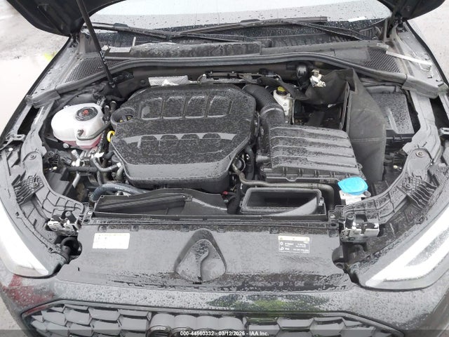 2024 Audi A3 Premium 40 Tfsi Quattro S Tronic მანქანა იყიდება აუქციონზე, vin: WAUGUDGY6RA025284, აუქციონის ნომერი: 44560332