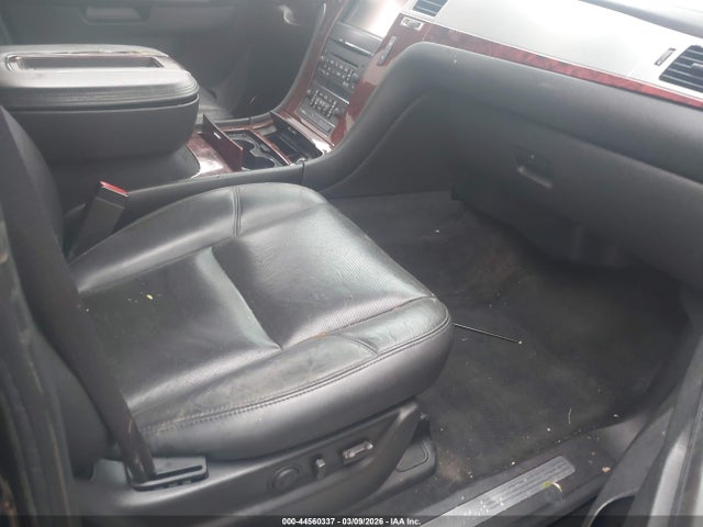 2013 CADILLAC ESCALADE 1GYS3BEF5DR205432 Photo 4