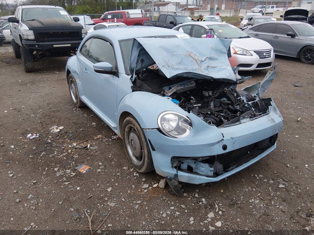 2013 VOLKSWAGEN BEETLE 3VWJX7AT8DM640037