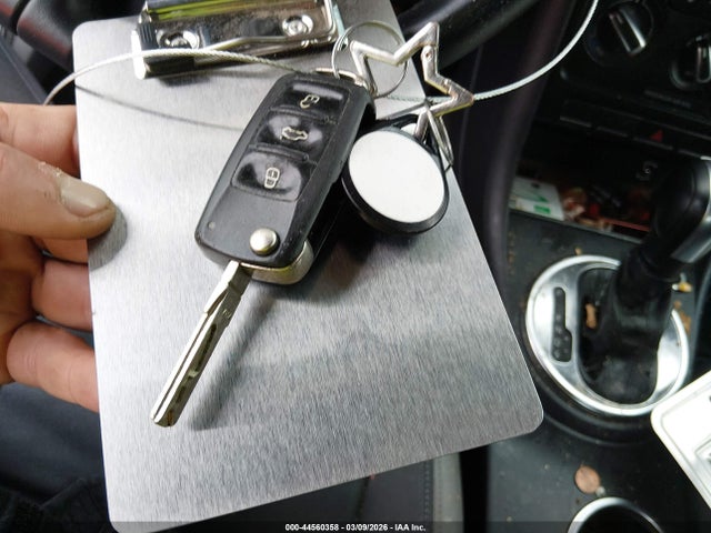 2013 VOLKSWAGEN BEETLE 3VWJX7AT8DM640037 Photo 10