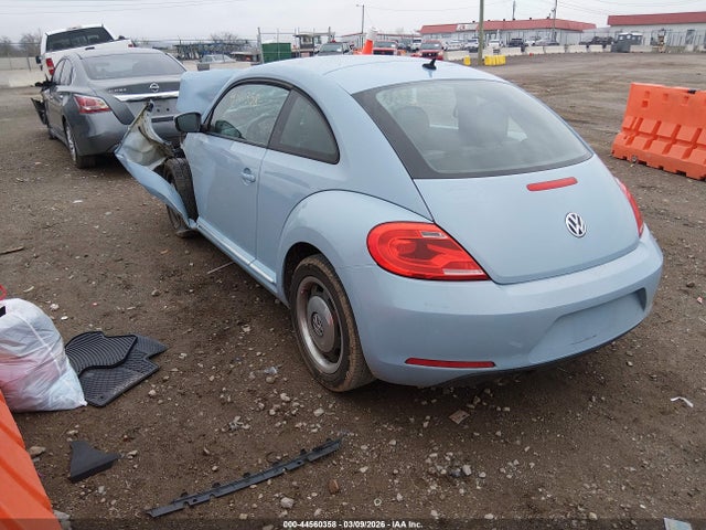 2013 VOLKSWAGEN BEETLE 3VWJX7AT8DM640037 Photo 2