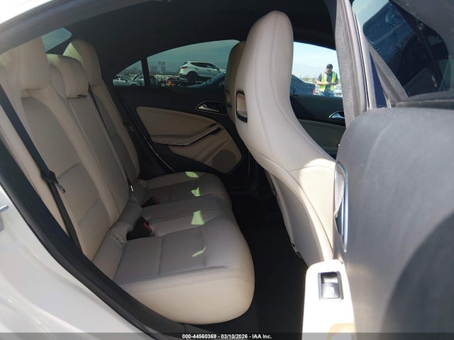 Mercedes-Benz CLA 250 2014 WDDSJ4EB3EN103596 Image 8