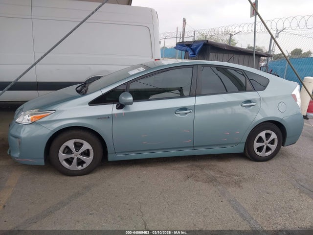 Toyota Prius Three 2014 JTDKN3DU1E1805046 Image 14