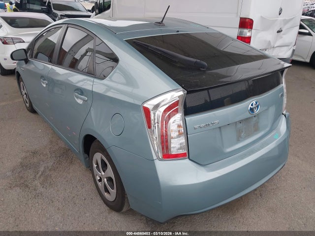 Toyota Prius Three 2014 JTDKN3DU1E1805046 Image 3