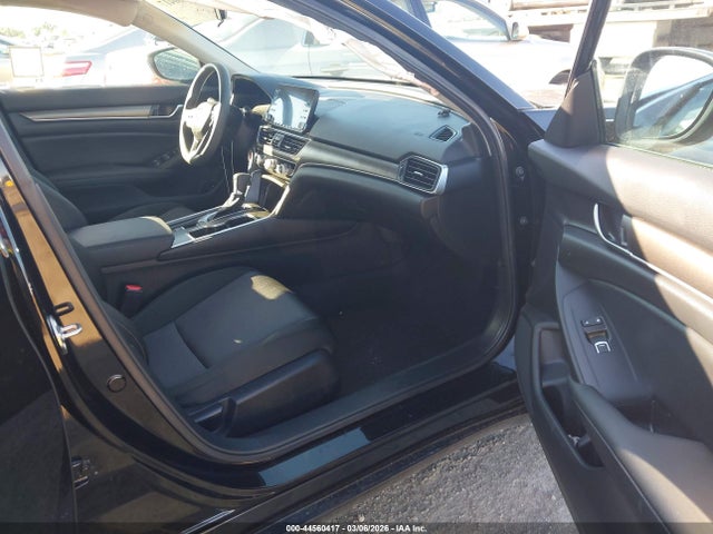 1HGCV1F15KA142427 Honda ACCORD LX