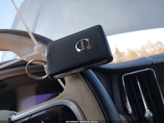 2022 VOLVO XC60 RECHARGE PLUG-IN HYBRID YV4BR0DL2N1987847 Photo 10