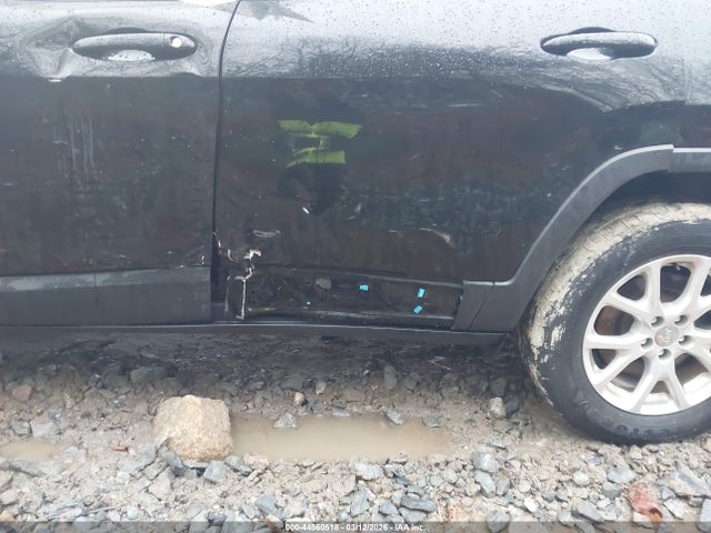 Продаж на аукціоні авто 2017 Jeep Cherokee Latitude 4x4, vin: 1C4PJMCB5HW529355, номер лоту: 44560518