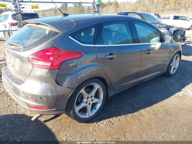 Ford Focus Titanium 2016 1FADP3N22GL324140 Image 4