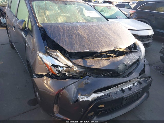 JTDZN3EU1HJ073504 Toyota Prius V Five