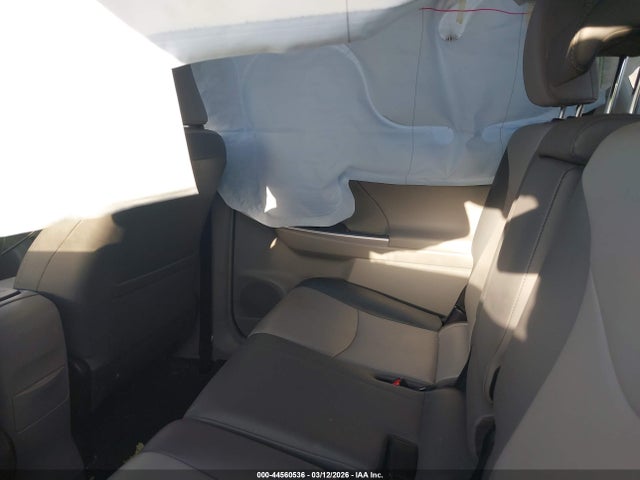 JTDZN3EU1HJ073504 Toyota Prius V Five