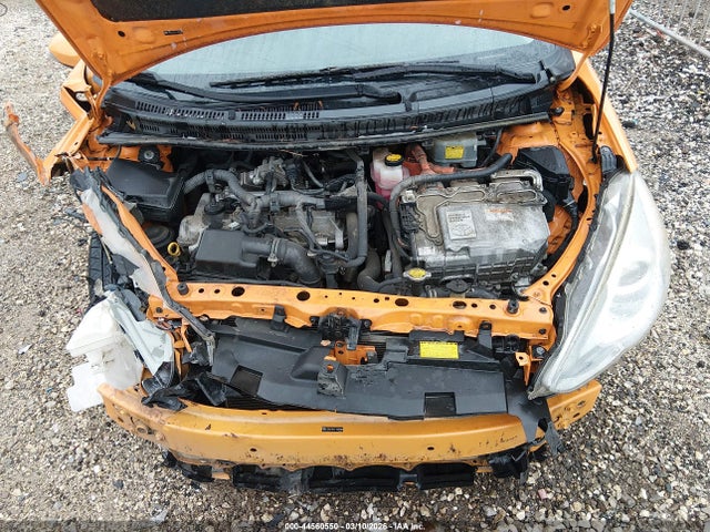 JTDKDTB31F1089988 Toyota Prius C Four