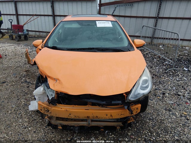 JTDKDTB31F1089988 Toyota Prius C Four