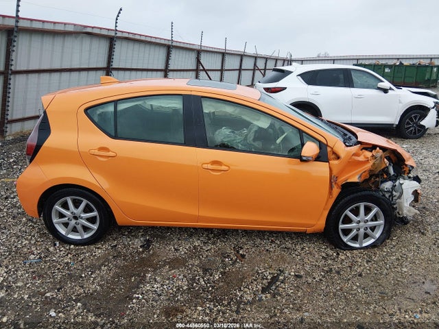 JTDKDTB31F1089988 Toyota Prius C Four