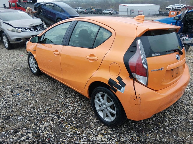 JTDKDTB31F1089988 Toyota Prius C Four