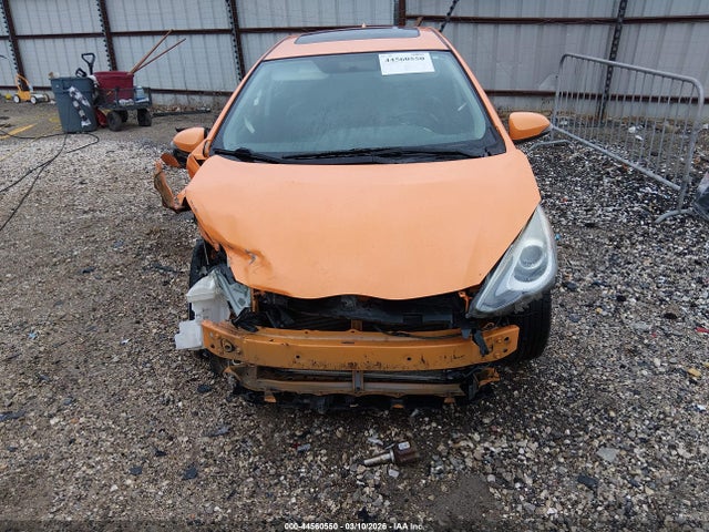 JTDKDTB31F1089988 Toyota Prius C Four