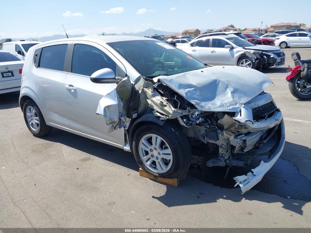 1G1JC6SG5G4160931 Chevrolet Sonic Lt Auto