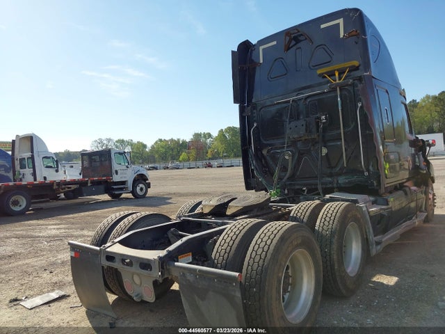 44560577 :رقم المزاد ، 3AKJGLDR2ESFL2754 vin ، 2014 Freightliner Cascadia 125 مزاد بيع