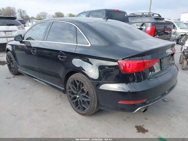 2015 AUDI A3 WAUKFGFFXF1052800 Photo 2