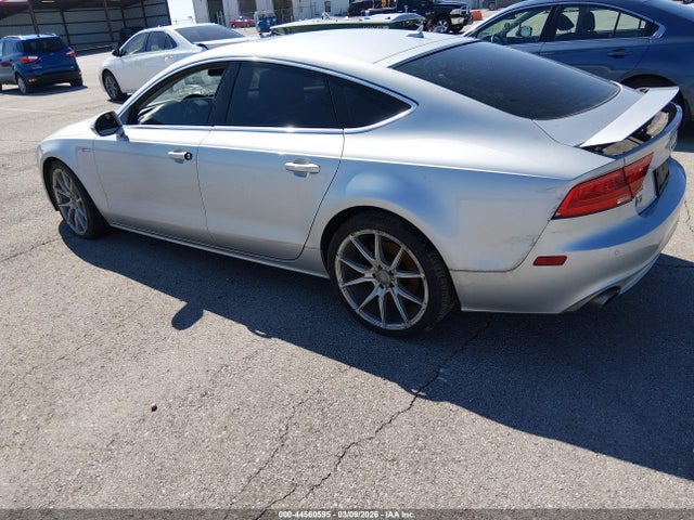 2012 AUDI A7 WAUYGAFC5CN048426 Photo 2