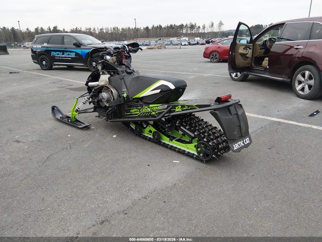 4UF18SNW8JT103780 Arctic Cat Xf9000 Sno Pro Ltd
