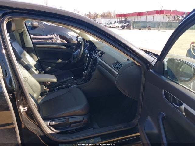 44560665 :رقم المزاد ، 1VWBT7A37GC009656 vin ، 2016 Volkswagen Passat 1.8t Se مزاد بيع