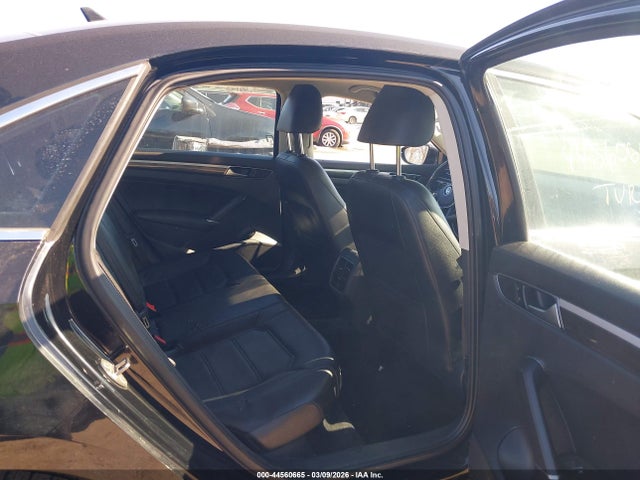 44560665 :رقم المزاد ، 1VWBT7A37GC009656 vin ، 2016 Volkswagen Passat 1.8t Se مزاد بيع