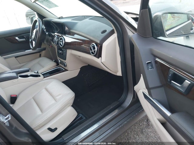 44560669 :رقم المزاد ، WDCGG8JB9FG435201 vin ، 2015 Mercedes-benz Glk 350 4matic مزاد بيع