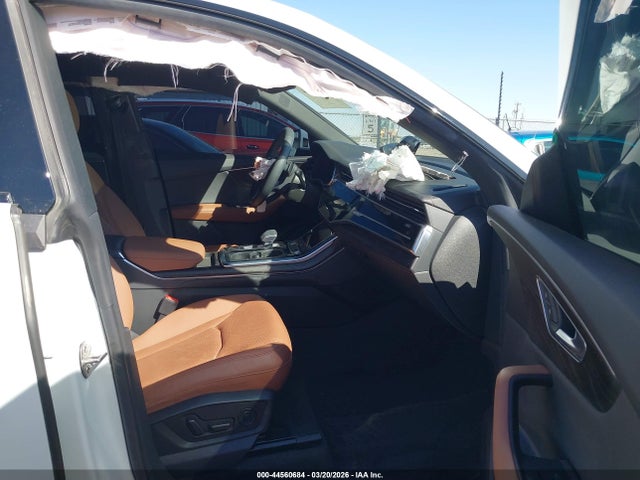 2023 Audi Q8 Premium Plus 55 Tfsi Quattro Tiptronic მანქანა იყიდება აუქციონზე, vin: WA1EVBF18PD016818, აუქციონის ნომერი: 44560684