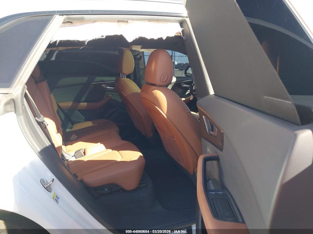 2023 Audi Q8 Premium Plus 55 Tfsi Quattro Tiptronic მანქანა იყიდება აუქციონზე, vin: WA1EVBF18PD016818, აუქციონის ნომერი: 44560684