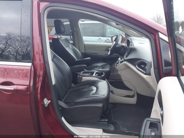 Продажа на аукционе авто 2019 Chrysler Pacifica Touring L, vin: 2C4RC1BG1KR626440, номер лота: 44560687
