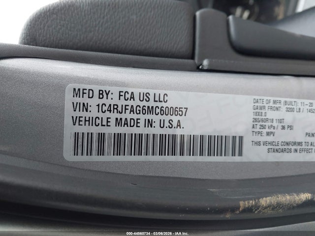 44560734 :رقم المزاد ، 1C4RJFAG6MC600657 vin ، 2021 Jeep Grand Cherokee Laredo E 4x4 مزاد بيع