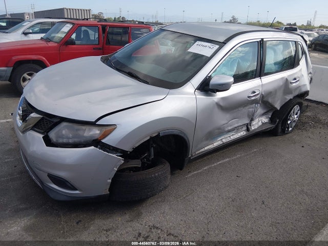 Nissan ROGUE S 2015 KNMAT2MV7FP587228 Image 2