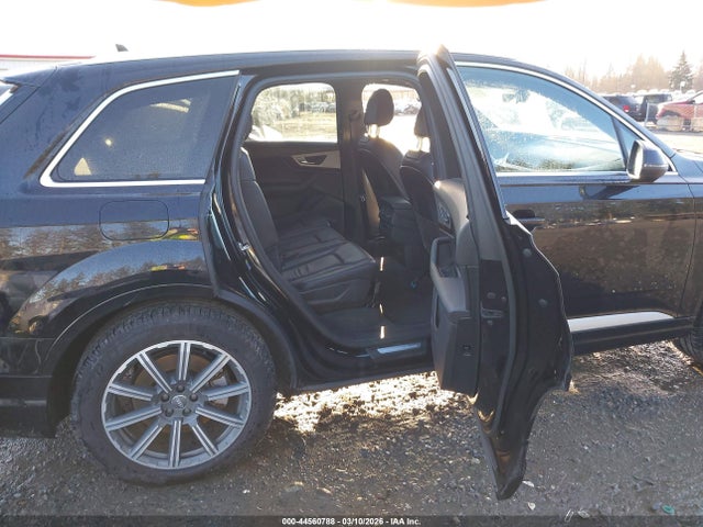 44560788 :رقم المزاد ، WA1LHAF72HD037002 vin ، 2017 Audi Q7 2.0t Premium مزاد بيع