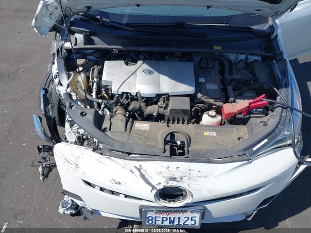 Toyota Prius Three Touring 2018 JTDKARFU0J3055617 Image 10