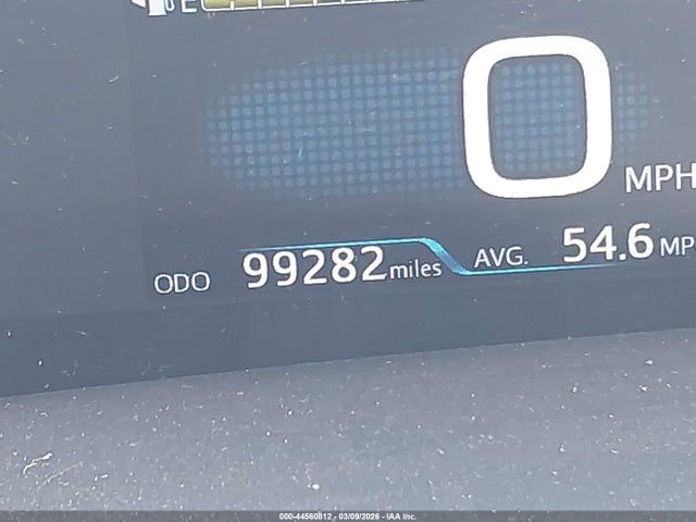 Toyota Prius Three Touring 2018 JTDKARFU0J3055617 Image 15