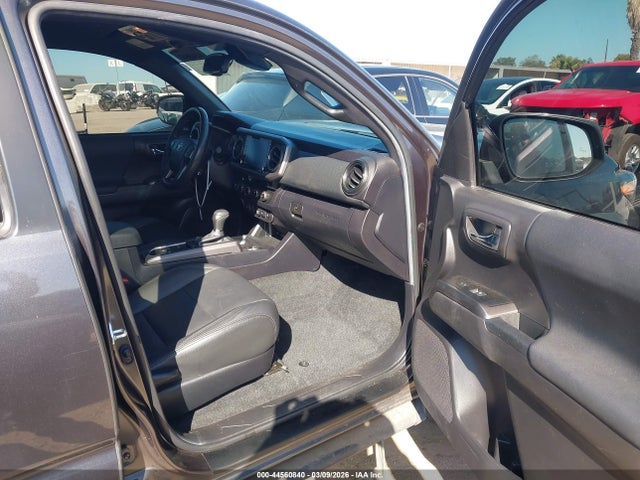 3TMCZ5AN8NM491769 Toyota Tacoma 4wd Trd Off Road